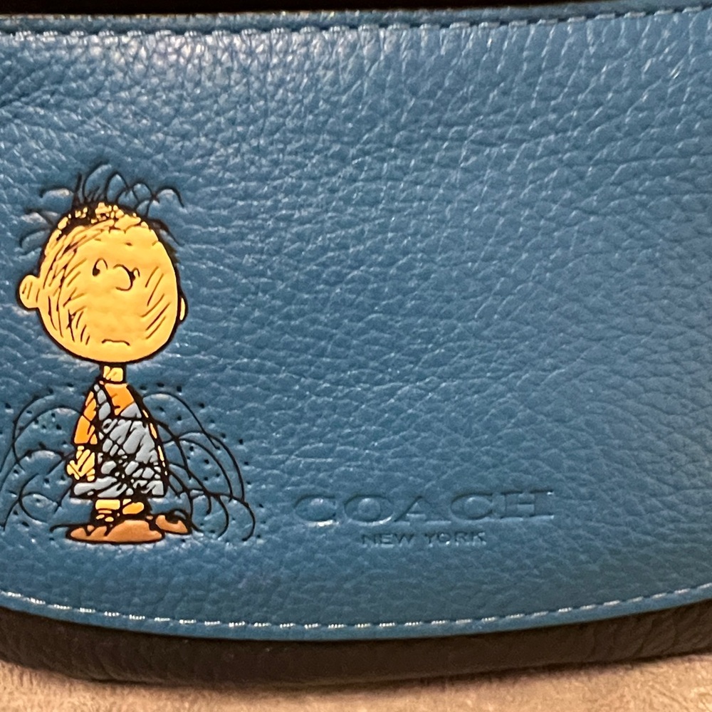 COACH & Peanuts Collaboration Leather Medium cross body or waist pack, like new. - Picture 6 of 8